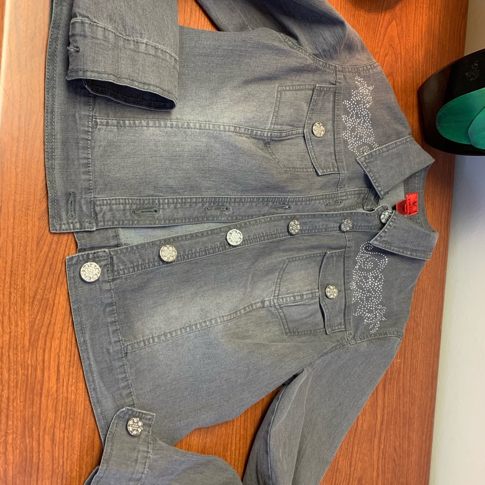 Jean Jacket - Picture 5 of 6